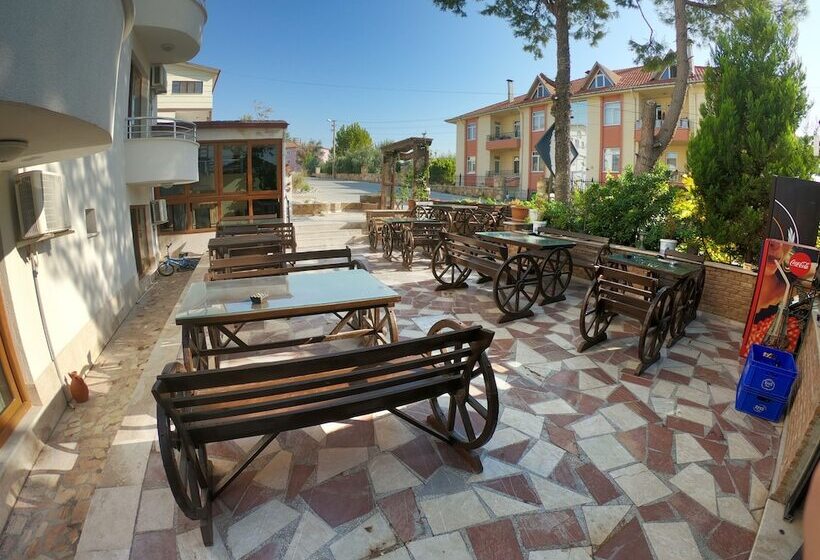 اتاق استاندارد سه نفره, Bellamaritimo