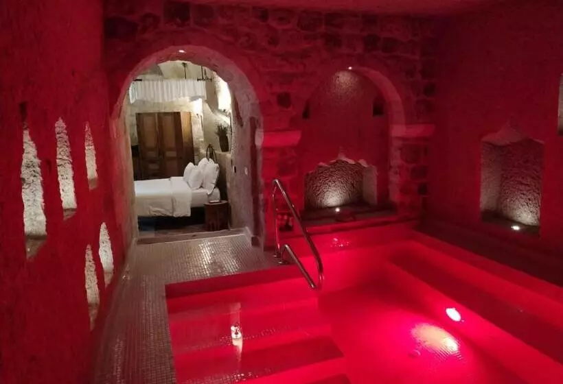 Suite with Pool