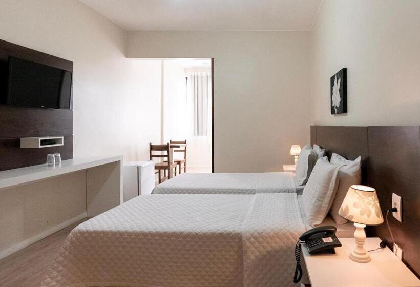 高级大房间, Fabris