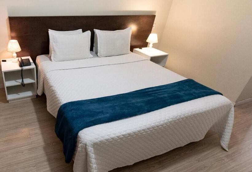 高级大房间, Fabris