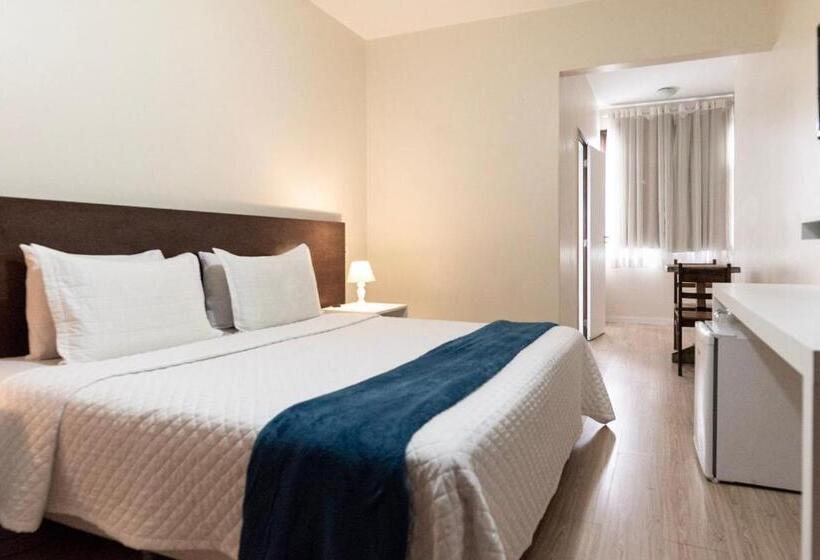 高级大房间, Fabris