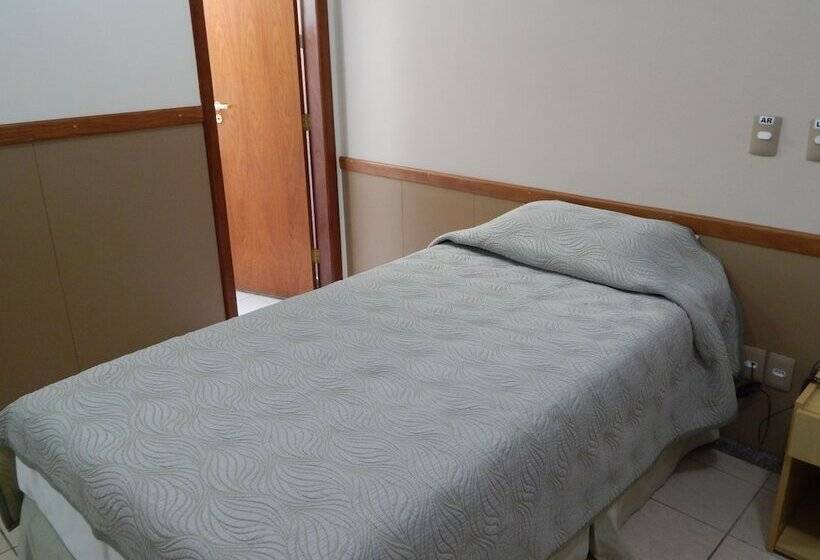 标准单人间, Frimas