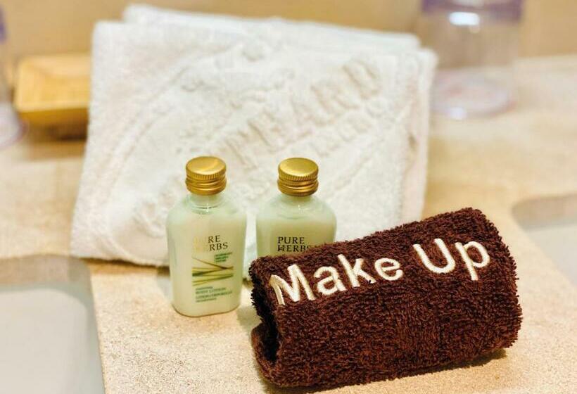 غرفة سوبيريور, Gotthard