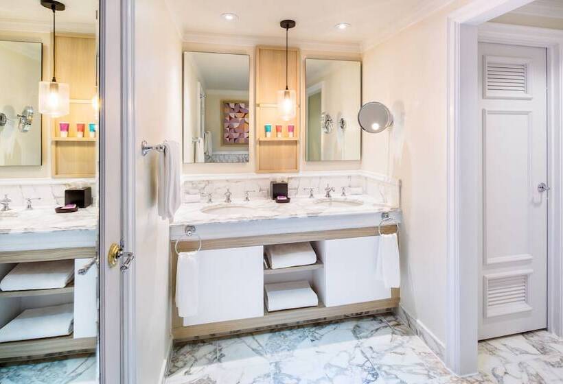 سوییت با چشم‌انداز دریا, Hyatt Ziva Rose Hall All Inclusive