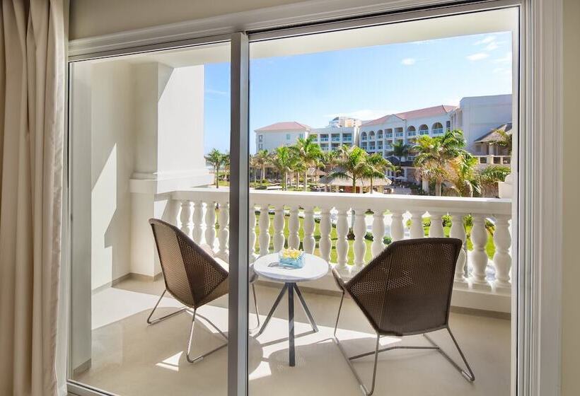 اتاق لوکس, Hyatt Ziva Rose Hall All Inclusive