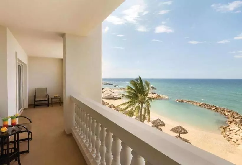 سوییت با چشم‌انداز دریا, Hyatt Ziva Rose Hall All Inclusive