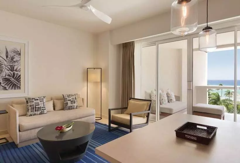 سوییت جونیور با چشم‌انداز دریا, Hyatt Ziva Rose Hall All Inclusive