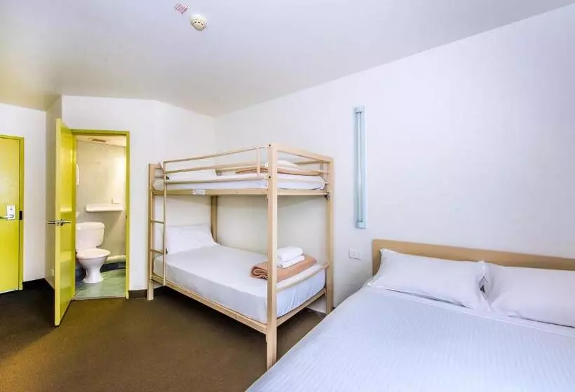 اتاق استاندارد چهار تخته, Ibis Budget Coffs Harbour