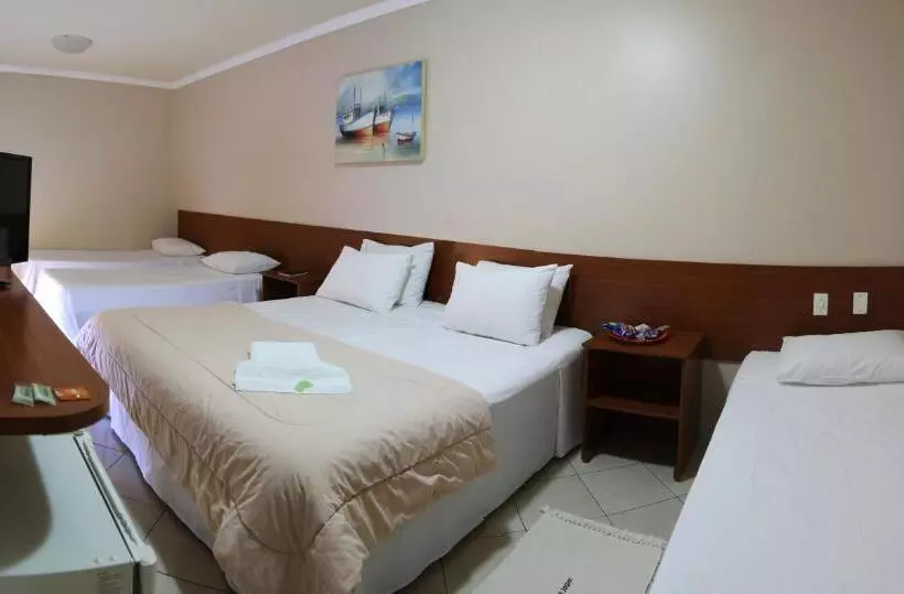 3-Bett-Standardzimmer, Jaguar