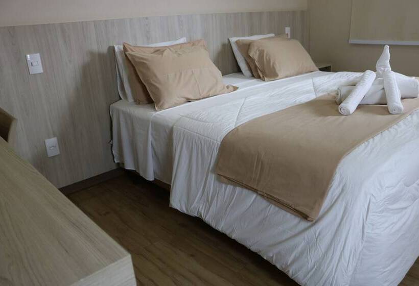 四人标准间, Jaguar