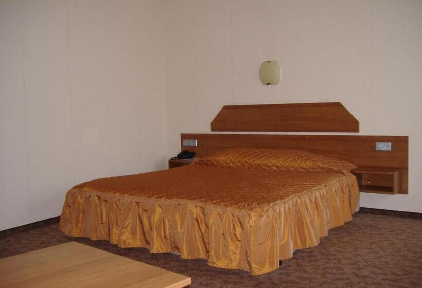 غرفة ديلوكس, Korona