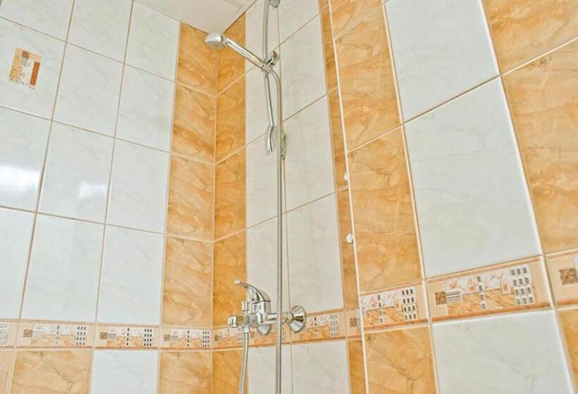 غرفة ديلوكس, Korona