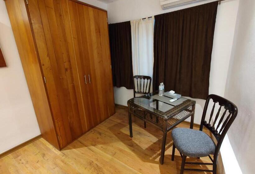 キングサイズベッドのデラックスルーム, La Joyita Cuernavaca