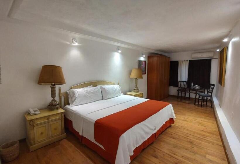 اتاق لوکس با تخت بزرگ, La Joyita Cuernavaca