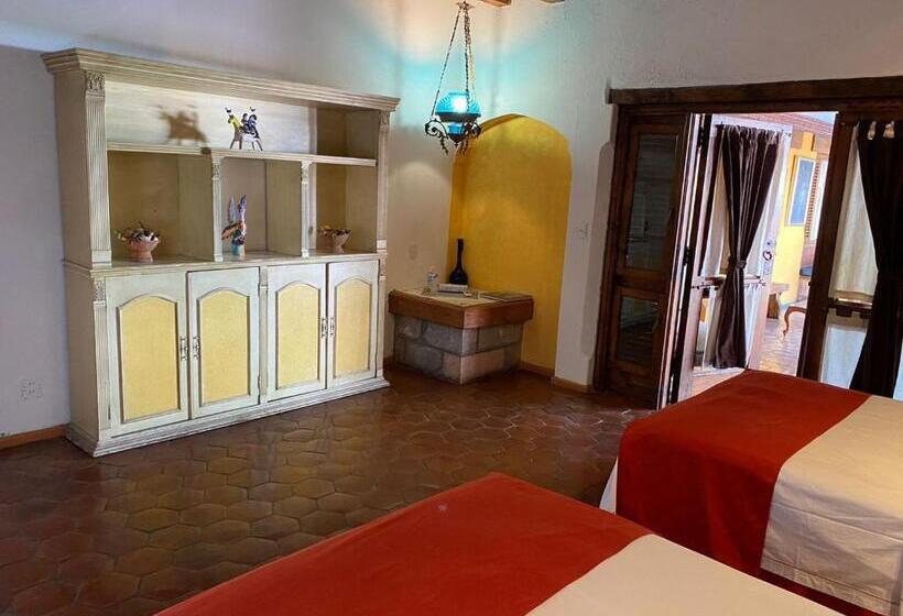 اتاق لوکس, La Joyita Cuernavaca