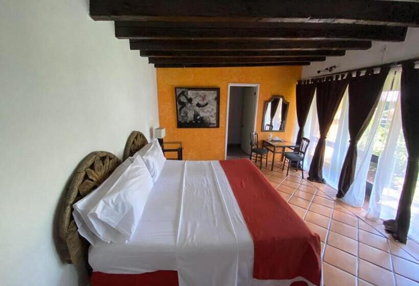 اتاق لوکس با تخت بزرگ, La Joyita Cuernavaca