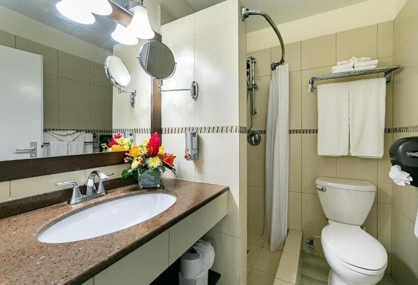 سوییت جونیور, La Vista Resort