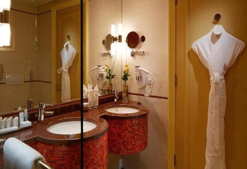 سوئیت کلاب, Millennium Hotel & Convention Centre Kuwait