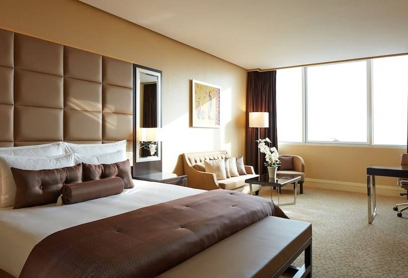 Club Room King Bed, Millennium Hotel & Convention Centre Kuwait