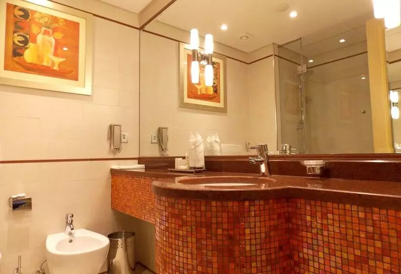 سوئیت کلاب, Millennium Hotel & Convention Centre Kuwait