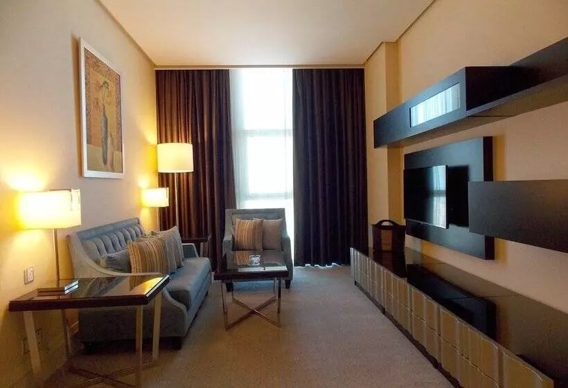 سوئیت کلاب, Millennium Hotel & Convention Centre Kuwait