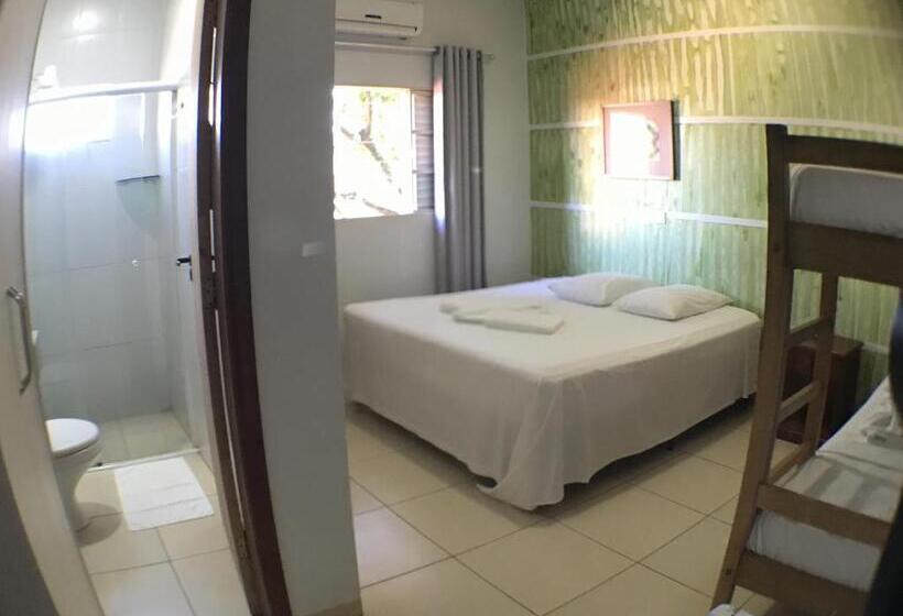 四人标准间, Pousada Calliandra