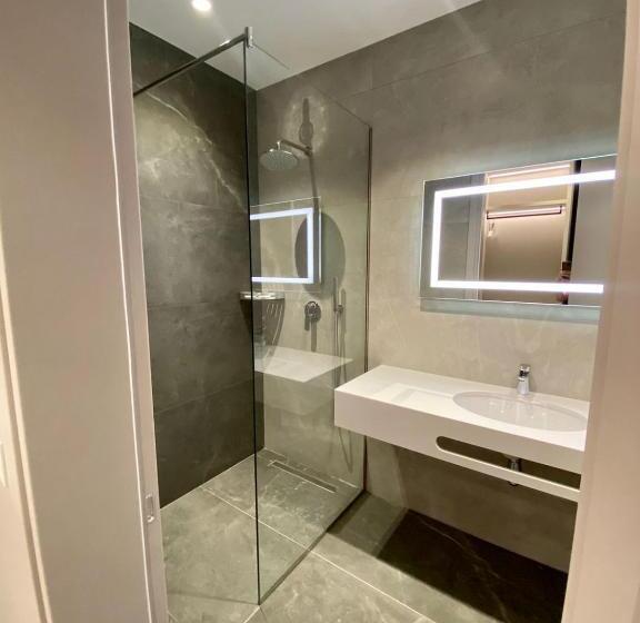 Triple Room Sea View, President