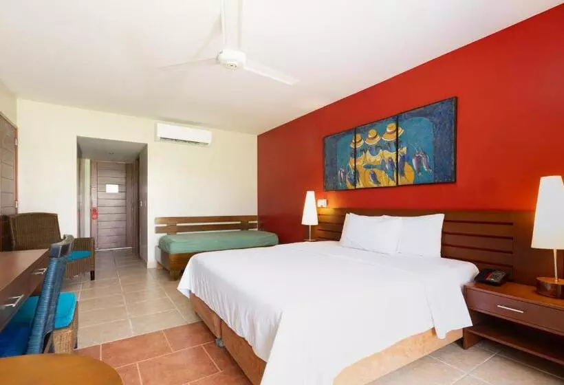キングサイズベッドのスタンダードルーム, Royal Decameron Punta Sal   All Inclusive