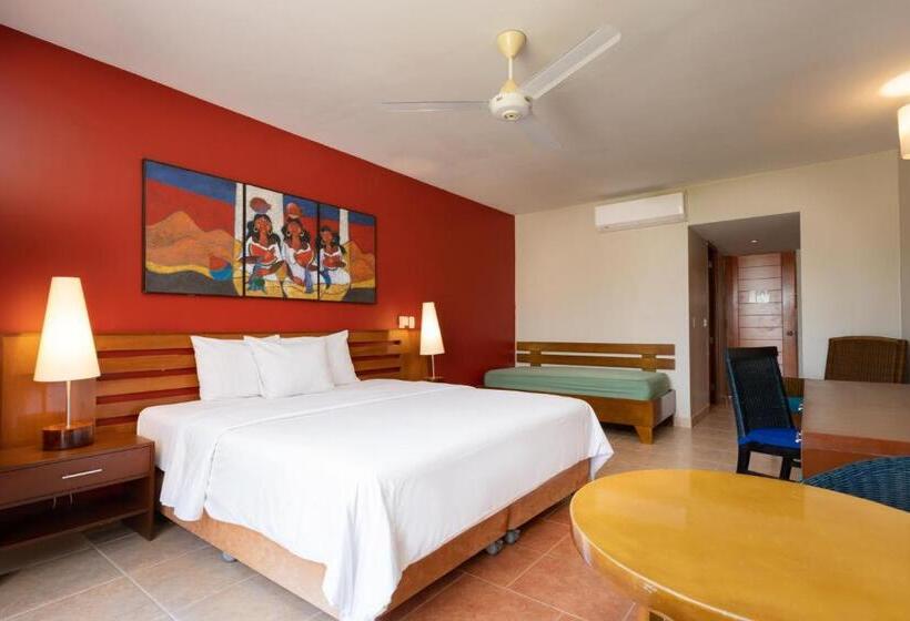 اتاق استاندارد با چشم‌انداز دریا, Royal Decameron Punta Sal   All Inclusive