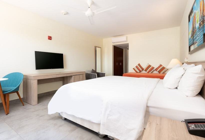 اتاق استاندارد با چشم‌انداز دریا, Royal Decameron Punta Sal   All Inclusive