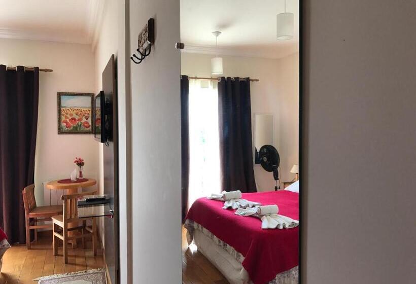 Трехместный Номер Стандарт с Балконом, Pousada Bosque Das Araucárias