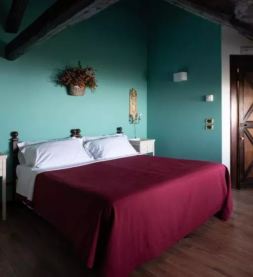 اتاق استاندارد چهار تخته, Villa Dorata