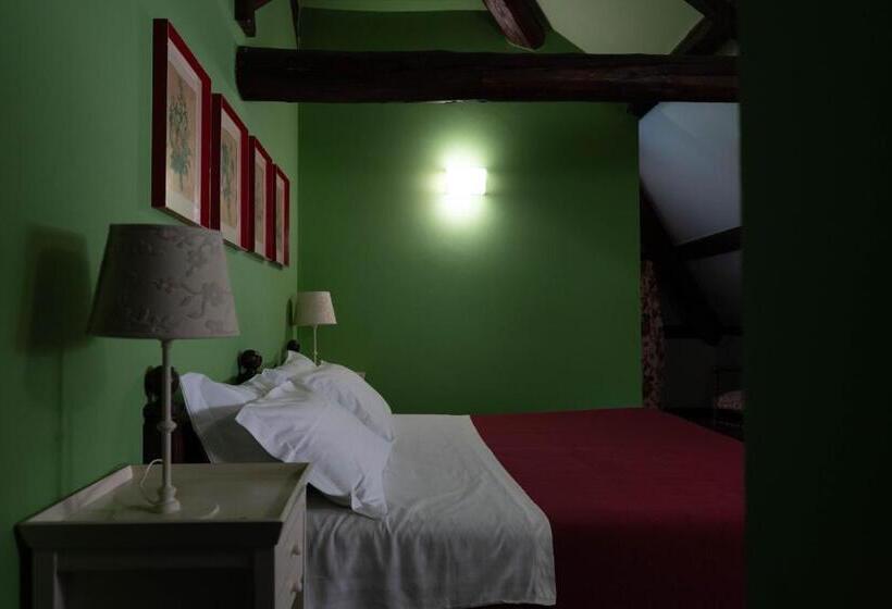 スーペリアトリプルルーム, Villa Dorata