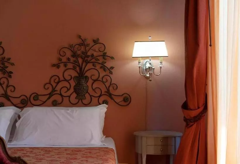 اتاق لوکس, Villa Dorata