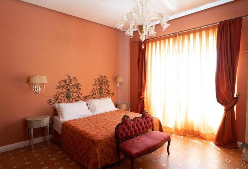 اتاق لوکس, Villa Dorata