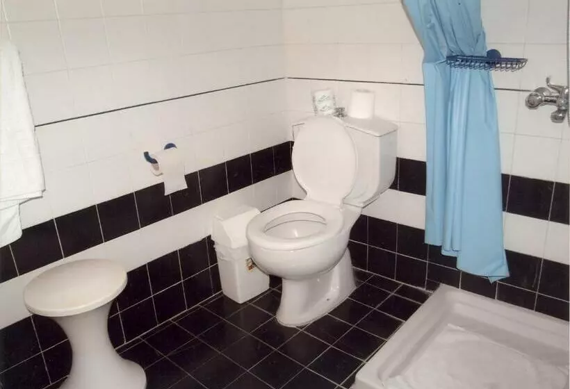 استودیوی استاندارد, Kahlua Hotel Apartments