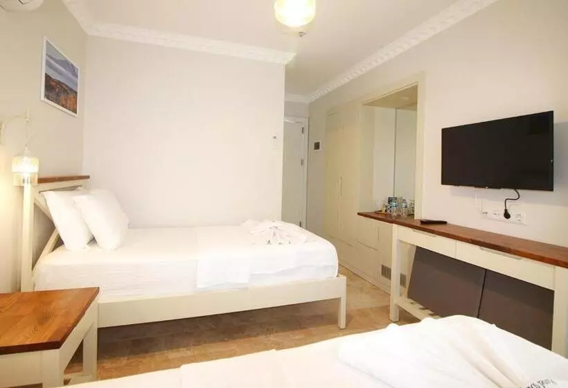 Standard Room Shared Bathroom