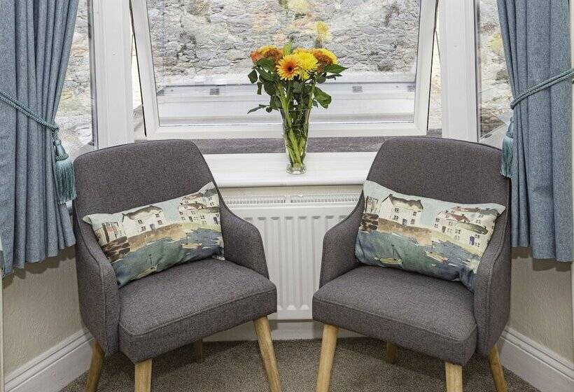 اتاق استاندارد, Mariners Guest House