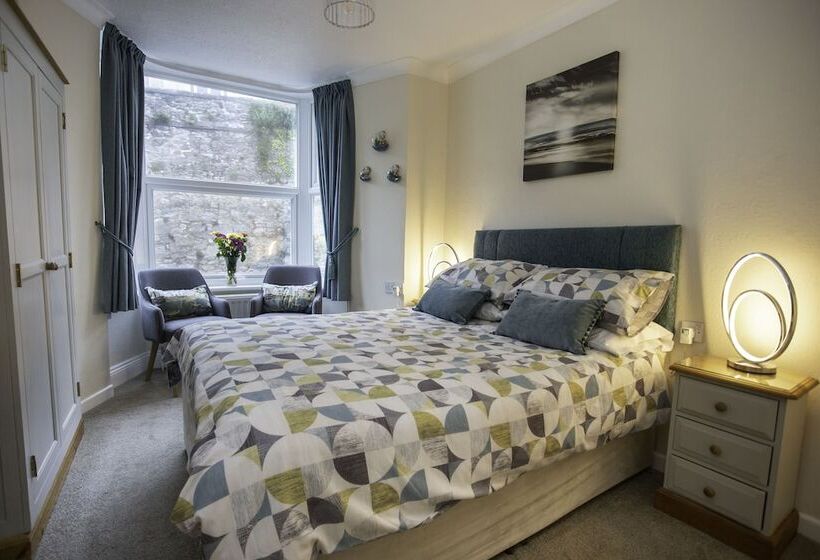 اتاق استاندارد, Mariners Guest House