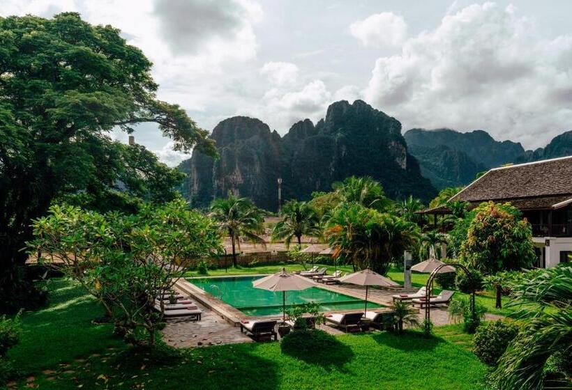 Номер Deluxe Вид на Горы, Riverside Boutique Resort, Vang Vieng
