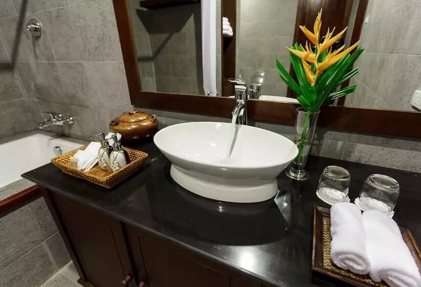 マウンテンビューデラックスルーム, Riverside Boutique Resort, Vang Vieng