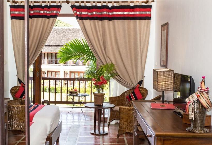 Номер Deluxe Вид на Горы, Riverside Boutique Resort, Vang Vieng