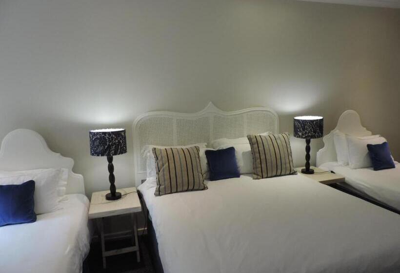 اتاق خانوادگی با چشمانداز باغ, Milkwood Lodge