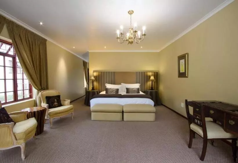 Deluxe-huone Sisäpuolella, Milkwood Lodge