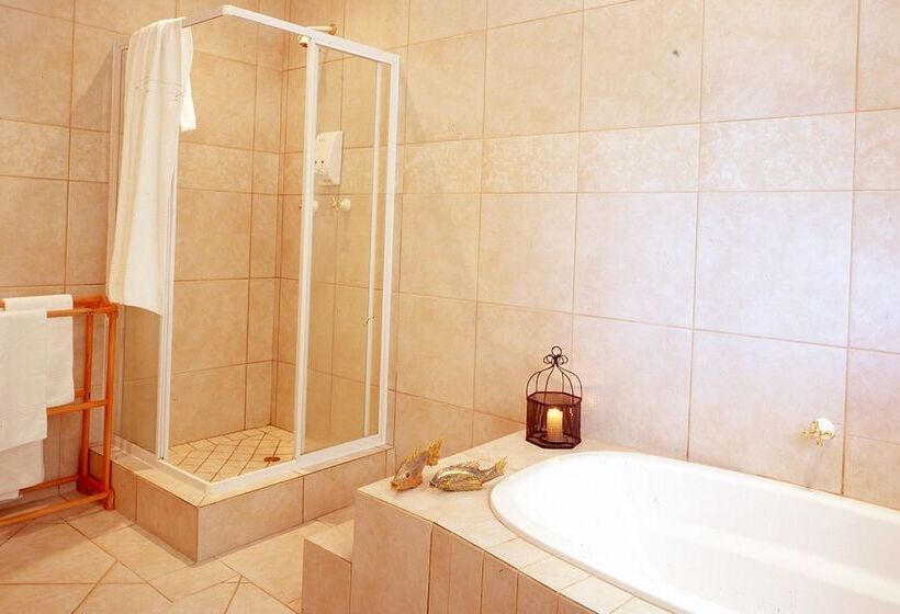 اتاق لوکس, Milkwood Lodge