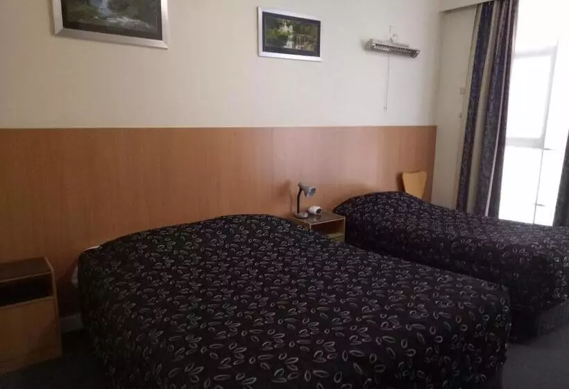 スタンダードルーム, Clifton Motel