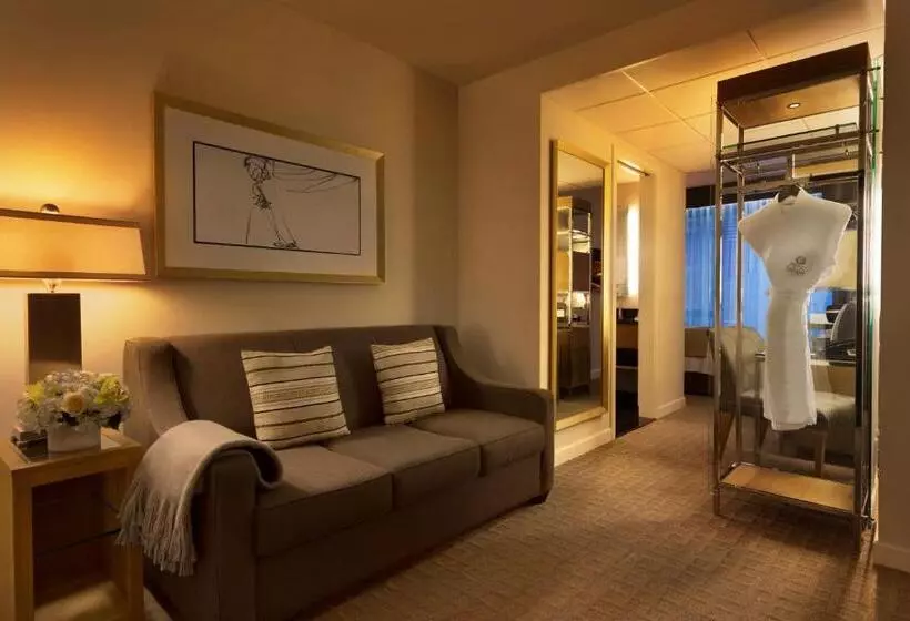 Executive-sviitti, Executive Hotel Le Soleil New York