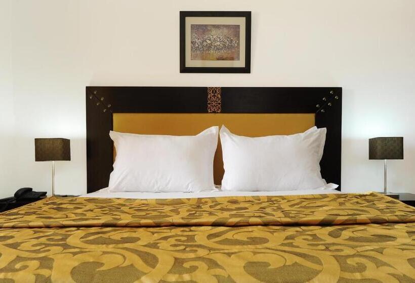 کلبه ییلاقی, Farah Inn Ifrane