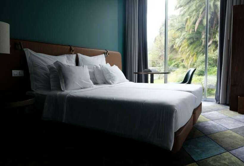 Номер Стандарт, Octant Furnas