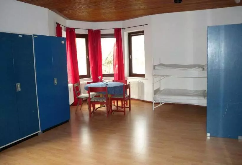 ルームシェアのワンベッド, Hostel Goslar